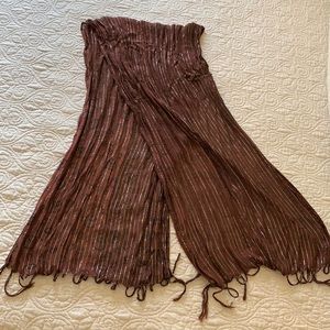 Maroon scarf